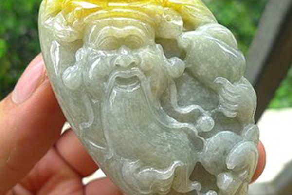 翡翠黄点好吗