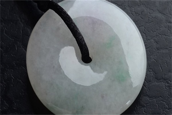 糯种翡翠会越戴越透吗