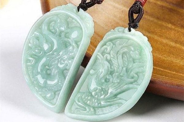 翡翠吊坠一般多少钱_翡翠吊坠真假鉴定方法简单-第3张-翡翠-玉仓库