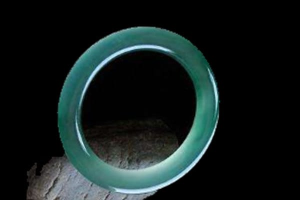 冰种蓝水翡翠的价格（冰种蓝水翡翠的价格是多少）-第2张-翡翠-玉仓库