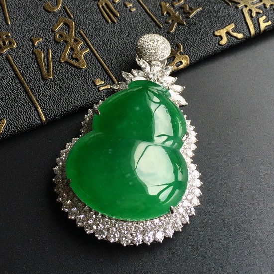 如何挑选翡翠佛挂件_翡翠葫芦的选购