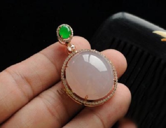 翡翠原石加工_翡翠原石加工费多少钱