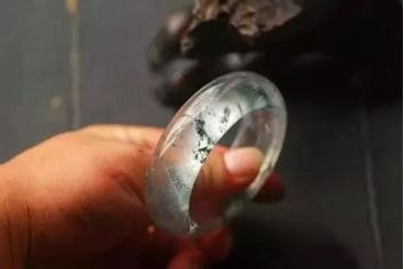 翡翠假货正确的鉴定方法_避免上当受骗