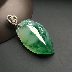 老坑冰种翡翠值钱吗？老坑冰种翡翠属于什么档次的翡翠？