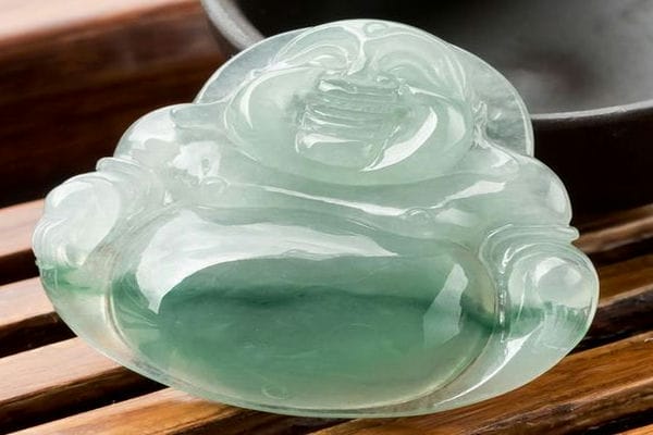 翡翠原产地在哪_翡翠价格及特点特征