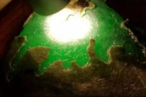 缅甸翡翠原石的鉴别方法-第2张-翡翠-玉仓库