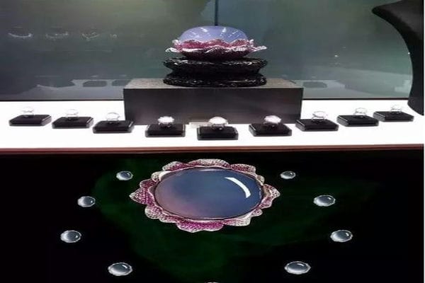 顶级翡翠价格_四大顶级翡翠价格及图片-第3张-翡翠-玉仓库