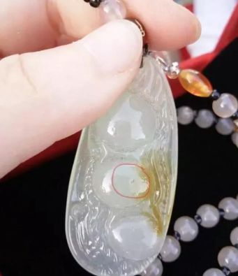 翡翠假货正确的鉴定方法_避免上当受骗-第2张-翡翠-玉仓库