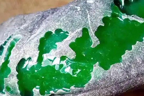 怎样去挑翡翠原石