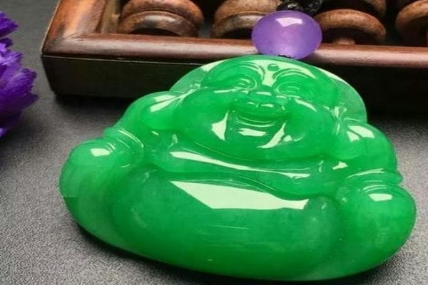 记住翡翠“三看”技巧_快速辨别翡翠的优劣-第3张-翡翠-玉仓库