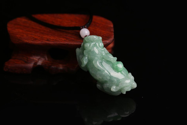 黄翡翠配什么颜色链子-第2张-翡翠-玉仓库