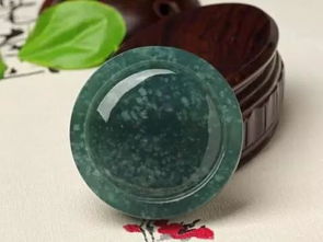 翡翠酸洗注胶怎么辨别？如何鉴别酸洗注胶翡翠？