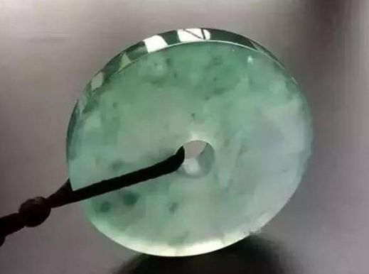 翡翠变黑是因为吸收了人体毒素_这是科学还是谣言？-第3张-翡翠-玉仓库