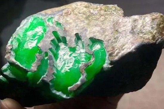 至尊翡翠原石价格