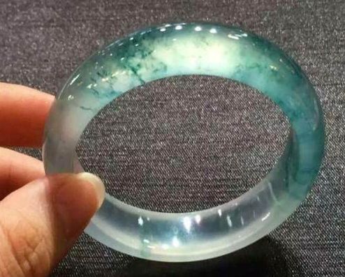 翡翠手镯寓意大全_翡翠手镯五大吉祥寓意-第2张-翡翠-玉仓库