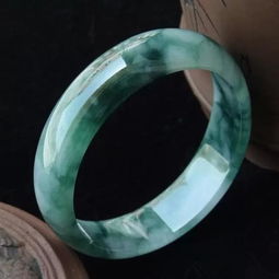 翡翠有裂纹能修复吗_翡翠有裂纹有什么影响？