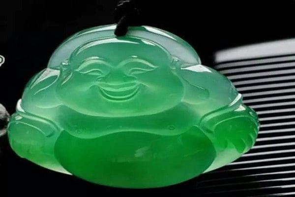 佩戴翡翠玉佛有什么寓意__佩戴翡翠玉佛需要注意的地方
