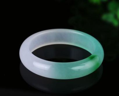 中低档翡翠有收藏投资价值吗_行家为你分析