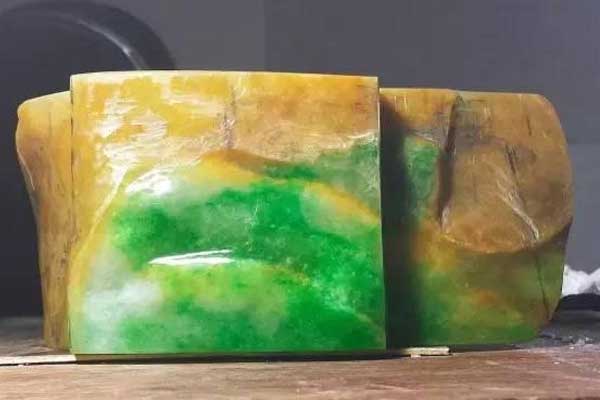 翡翠原石用手盘会怎么样-第2张-翡翠-玉仓库