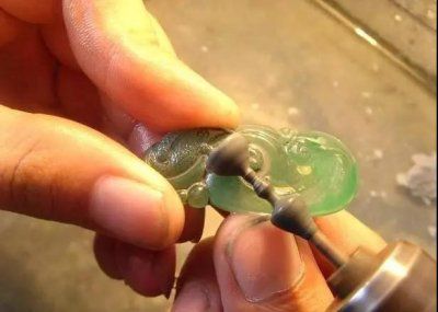 人工水是什么__这样的翡翠值不值得选购