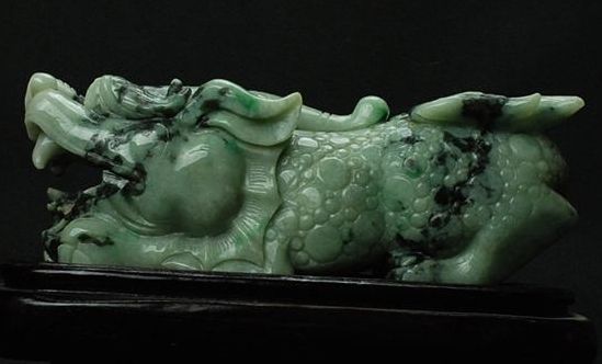 翡翠貔貅有什么款式和版别__翡翠貔貅应该佩戴在什么地方