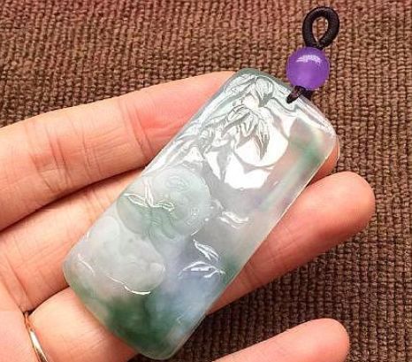 翡翠糯化起冰什么意思_实物分析帮你理解清楚-第3张-翡翠-玉仓库