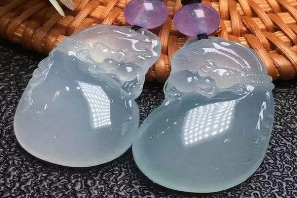 翡翠刚性和韧性有什么特点_翡翠翠性具体分类
