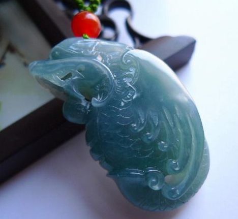 蓝水翡翠的特点是什么_购买时一定要看仔细-第4张-翡翠-玉仓库