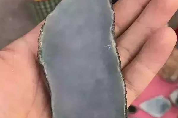 怎样翡翠原石做的产品不会灰