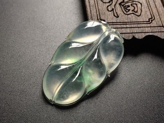 碳酸氢盐质玉手镯是翡翠吗_碳酸盐质玉手镯是天然玉还是人工合成的?-第2张-翡翠-玉仓库