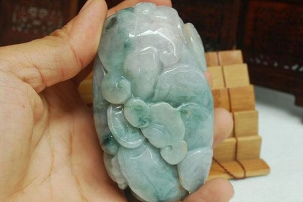 翡翠把玩件应该如何把玩？注意这几点就好了