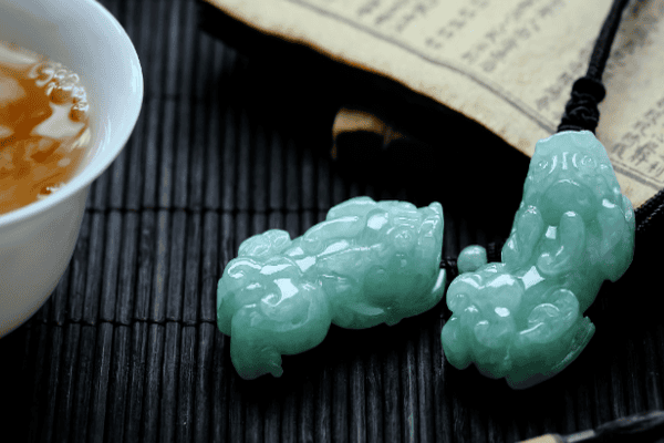 新手如何鉴别翡翠B货？6大方法帮助你了解