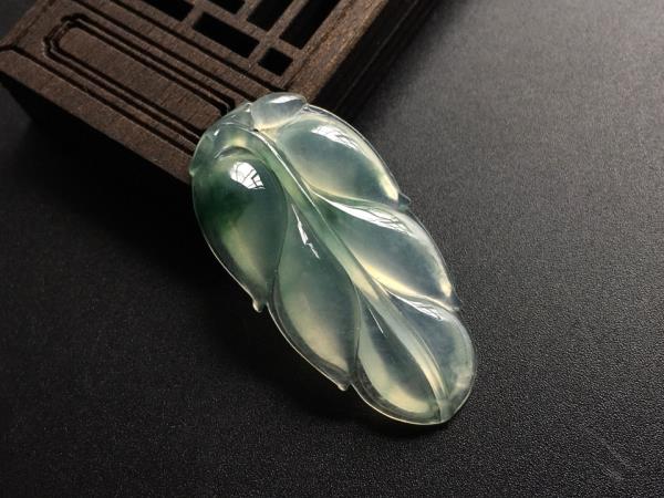 玉比较好还是翡翠比较好_和田玉比较好还是翡翠比较好