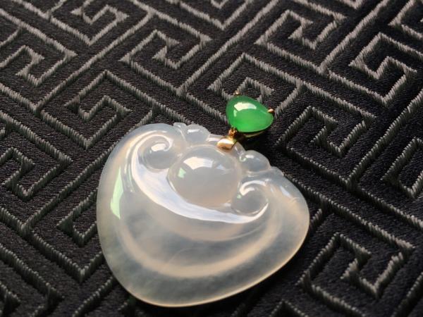 翡翠小佛配什么链子_蜜蜡配什么链子-第2张-翡翠-玉仓库