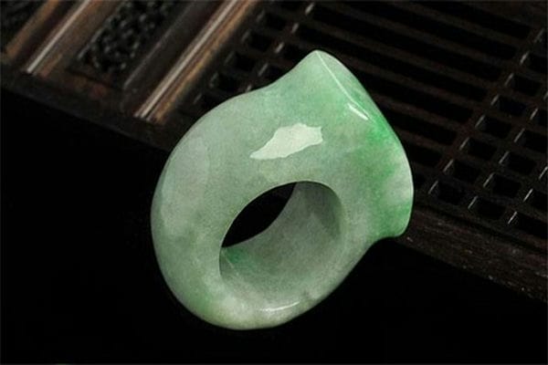 翡翠指环用料要求高吗？它的美,你解几分呢？(图文)