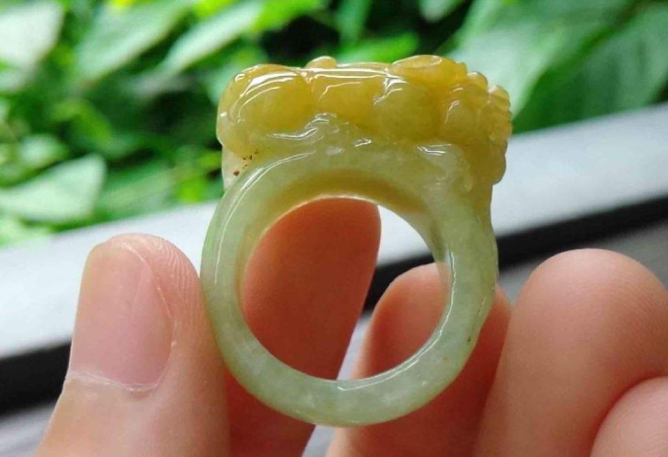 如何判断A货翡翠多少钱？A货翡翠多少钱一定昂贵吗？-第3张-翡翠-玉仓库