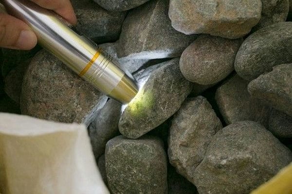 你不知道的翡翠成品背后的毛料故事-第6张-翡翠-玉仓库
