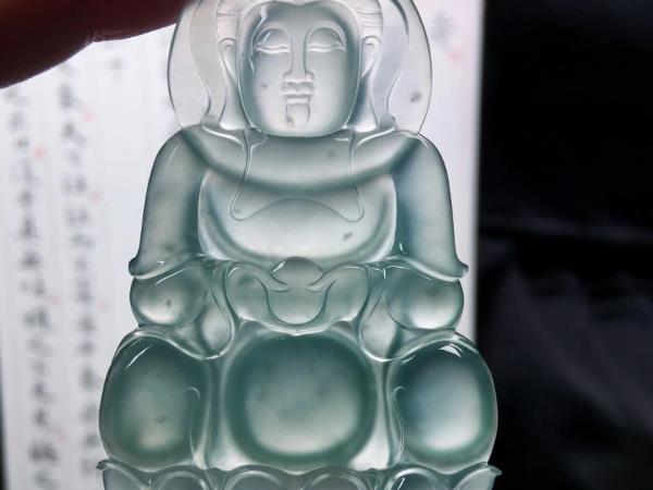 高冰蓝水翡翠属于什么档次_晴水翡翠属于什么档次?