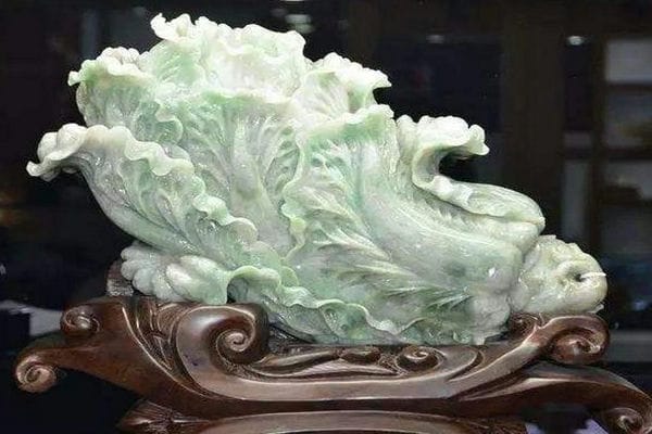 翡翠摆件介绍及摆放风水学介绍_翡翠摆件保养注意事项