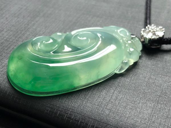 挂水翡翠玉石鉴定方法_如何鉴定玉石的真假，玉石的鉴别方法详解-第2张-翡翠-玉仓库