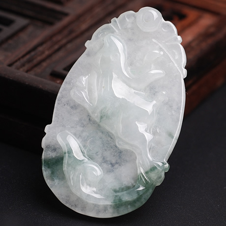 糯种翡翠分类有哪些级别_这几种市场价值也不低