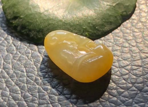 黄色翡翠的寓意和象征/功效介绍-第3张-翡翠-玉仓库