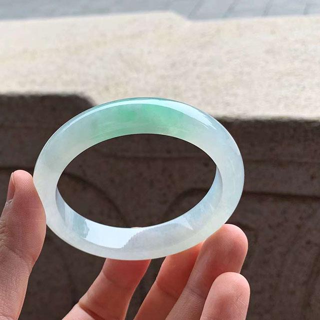 新手挑选翡翠手镯需要注意什么?-第3张-翡翠-玉仓库