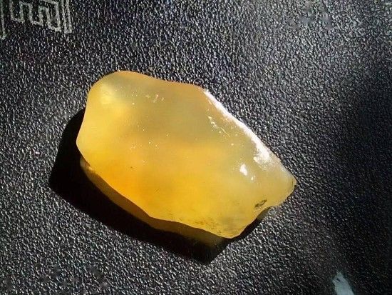 金丝玉：在通透与色彩中寻觅个性-第2张-翡翠-玉仓库