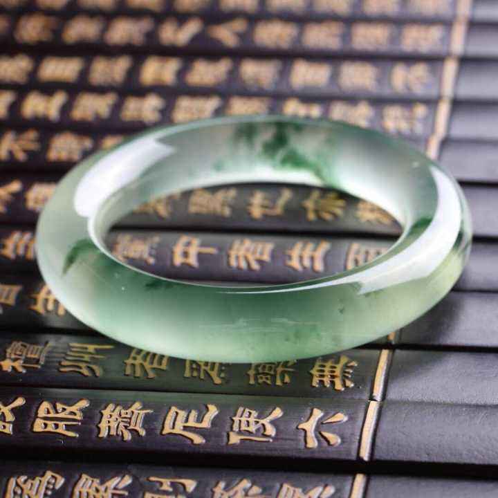 翡翠手镯有横纹能买吗_有横纹的翡翠手镯多少钱是多少