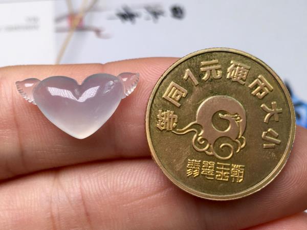 如何挑选翡翠镯子的镯型_如何挑选贵妃镯-第3张-翡翠-玉仓库