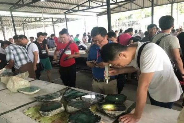 史上最差公盘“标王”以7200万成交！1.12亿网红标石流拍！