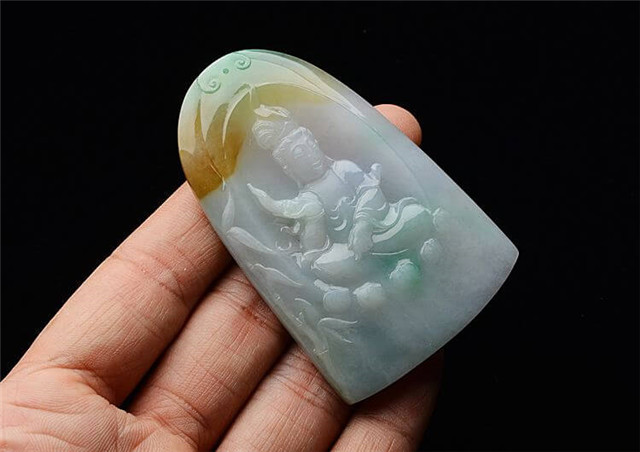 翡翠观音的寓意有哪些？影响它多少钱的因素多吗？-第4张-翡翠-玉仓库