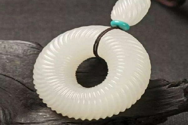 玉文化中玉器知识有哪些_玉器如何养护