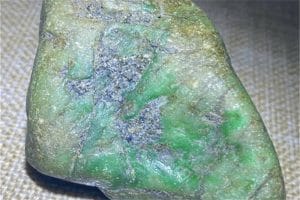 翡翠原石没有裂是假的吗-第3张-翡翠-玉仓库